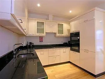 Jameson Court Hotel apartamentowy