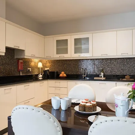 Jameson Court Hotel apartamentowy