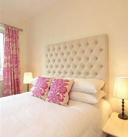 Jameson Court Aparthotel