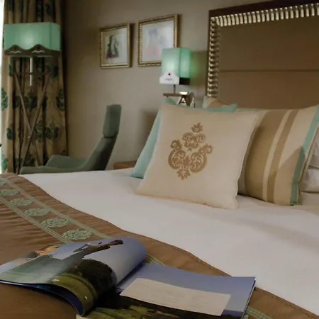 Aparthotel Jameson Court 4*