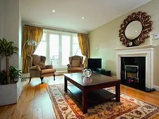 Jameson Court Appart hôtel 4*